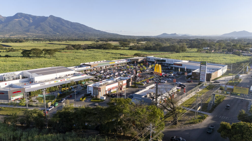 El Encuentro Aguilares Plaza Comercial